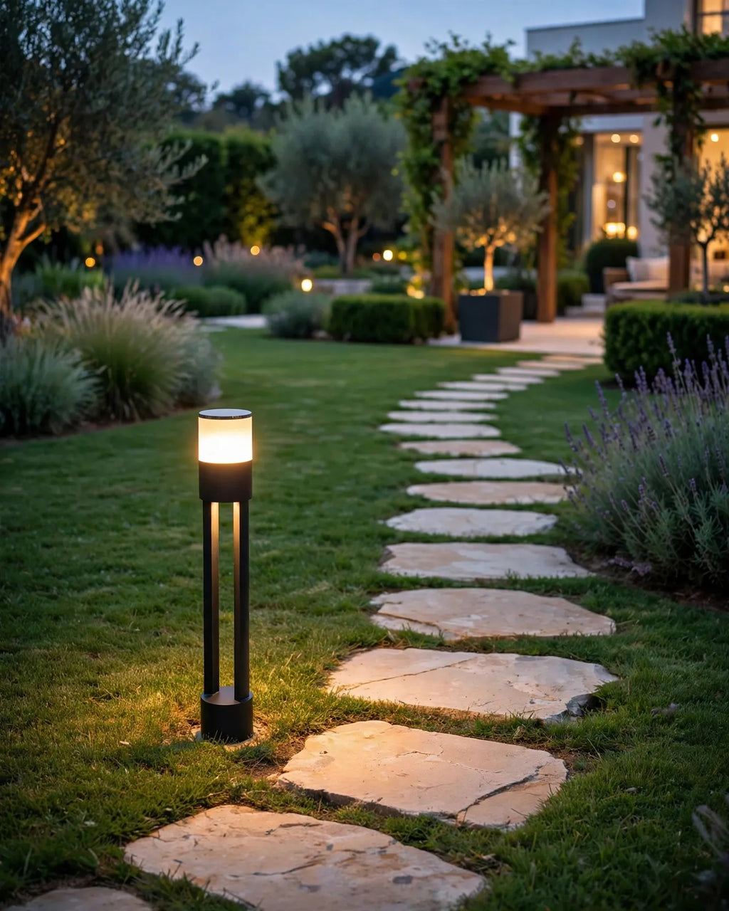 (TLD) GRANDE - Luxury Outdoor Lawn Bollard Light 12 WT