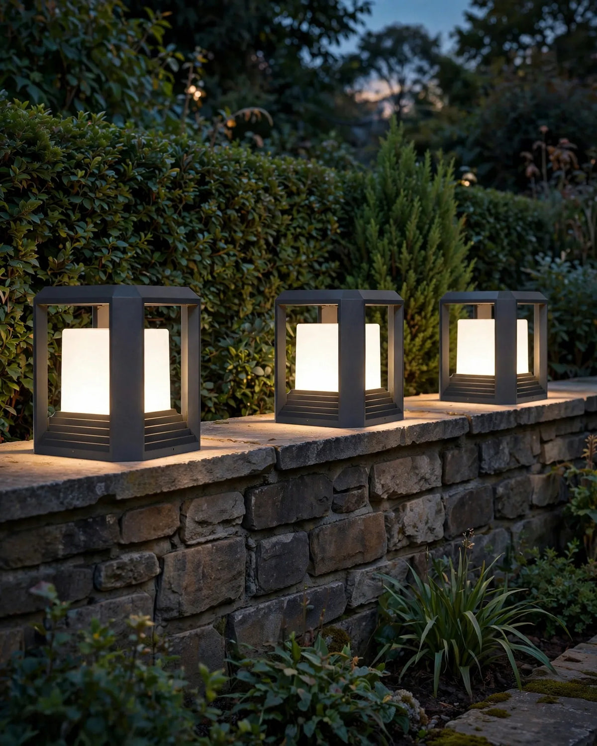 (TLD) Modern Pillar Top Gate Light (Waterproof for Boundary Wall & Main Gate )